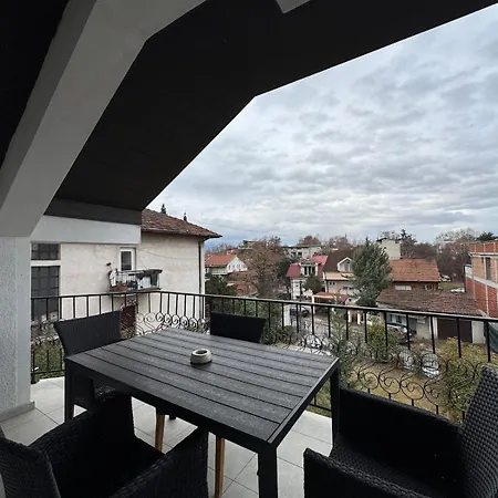 House With Fireplace & Jacuzzi וילה
